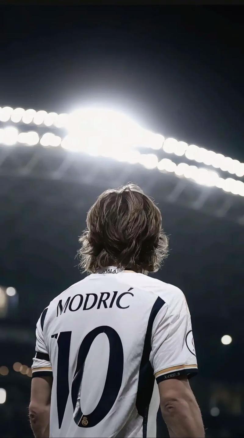 [NBA]哈登开启进攻模式 借掩护三分紧咬比分